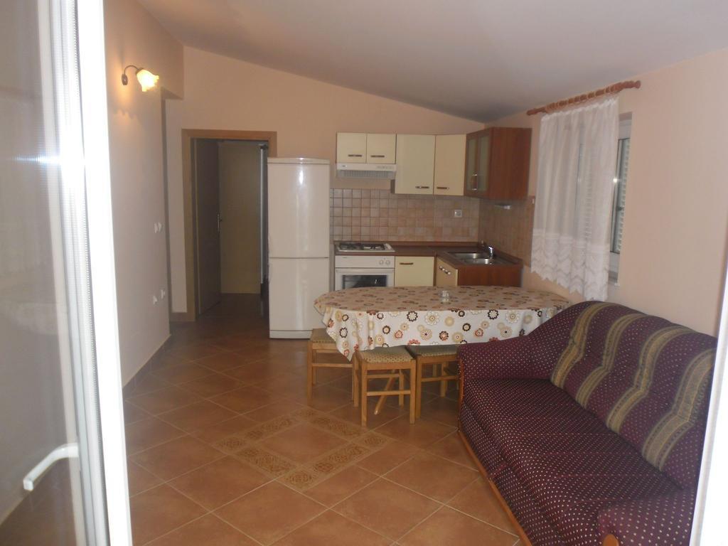 Apartments Golubic Sveti Petar  Habitación foto